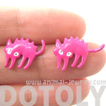 Petrified Scaredy Kitty Cat Animal Stud Earrings in Pink | DOTOLY | DOTOLY