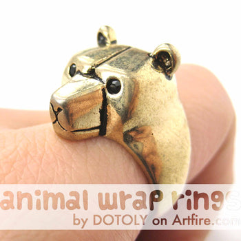 3D Adjustable Polar Bear Animal Wrap Around Hug Ring in Shiny Gold | Animal Jewelry | DOTOLY