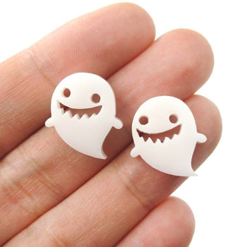 Adorable Laser Cut Acrylic Ghost Shaped Statement Stud Earrings in White | DOTOLY