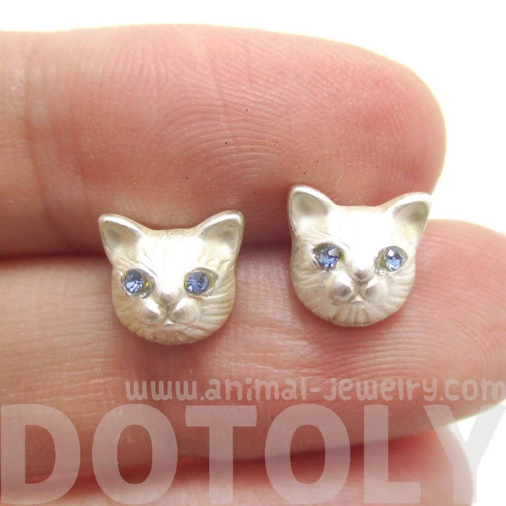 Adorable Tiny Kitty Cat Face Shaped Stud Earrings in Silver | DOTOLY | DOTOLY