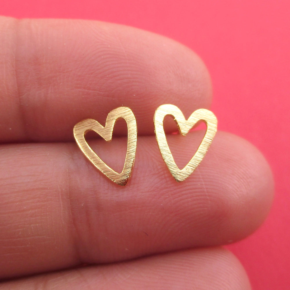 Classic Heart Outline Shaped 925 Sterling Silver Stud Earrings in Gold