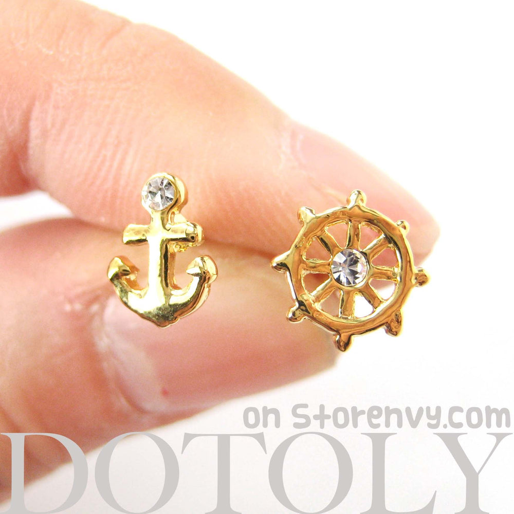 Small Anchor and Wheel Nautical Stud Earrings in Gold | DOTOLY