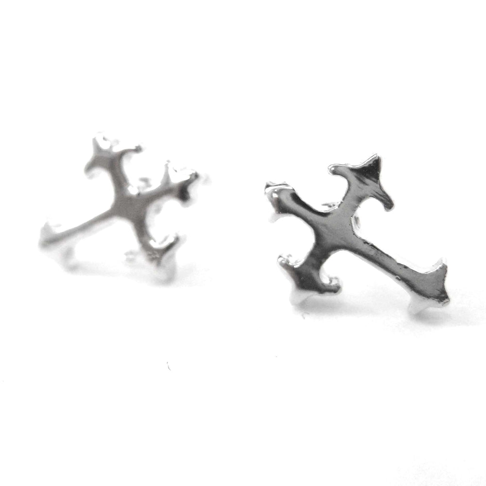small-fancy-cross-shaped-stud-earrings-in-silver