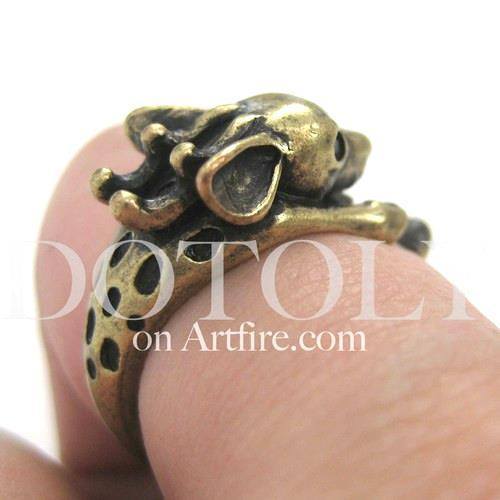 Spotted Reindeer Caribou Deer Animal Wrap Around Ring in Brass | US Size 4 - 9 | DOTOLY