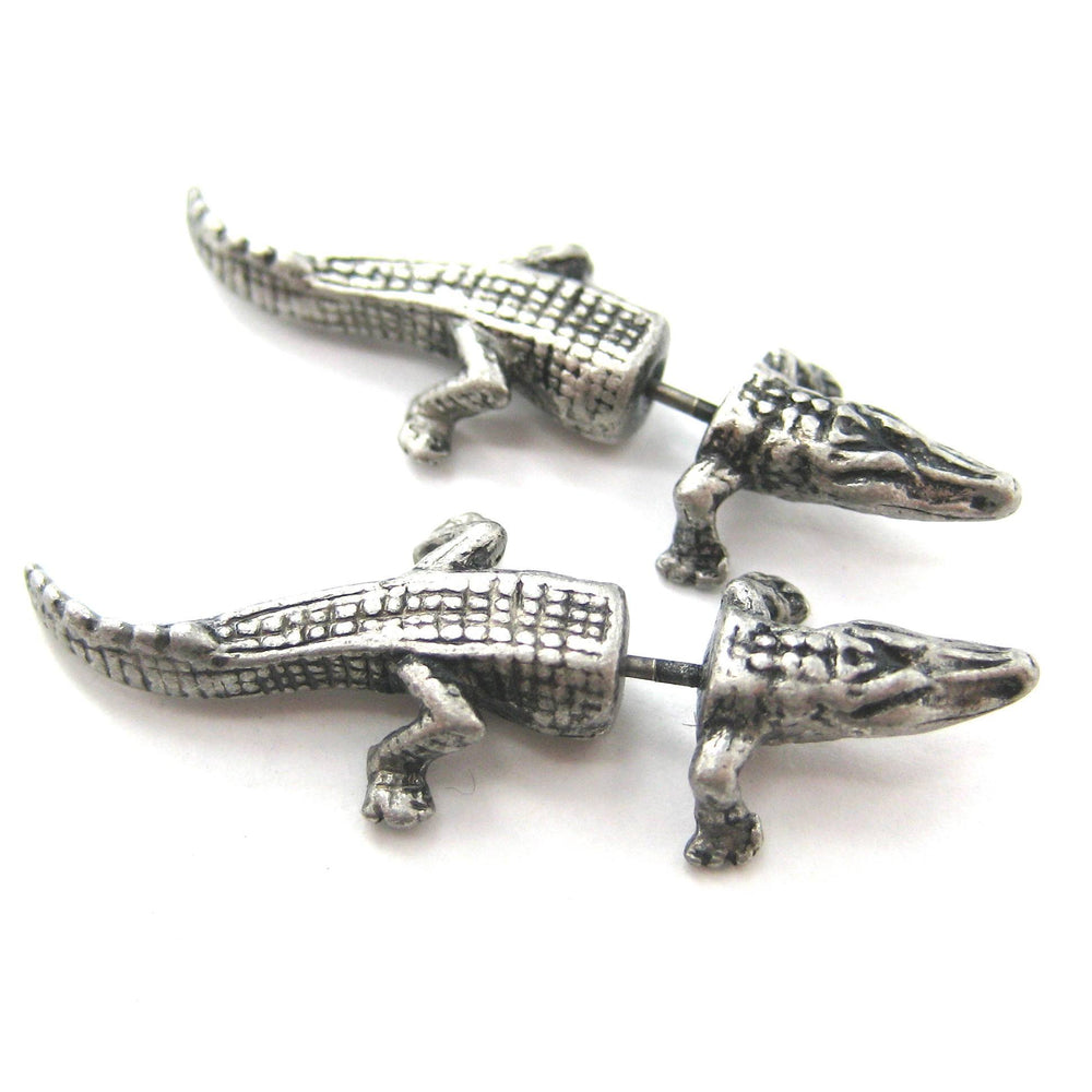 fake-gauge-earrings-alligator-crocodile-animal-shaped-stud-plug-earrings-in-silver