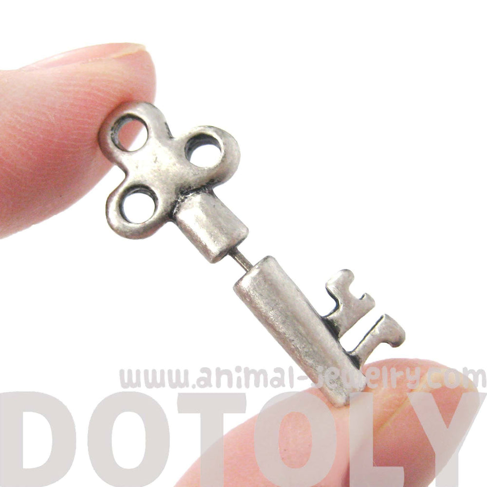 fake-gauge-earrings-antique-key-shaped-faux-plug-stud-earrings-in-silver