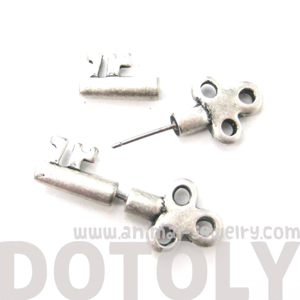 fake-gauge-earrings-antique-key-shaped-faux-plug-stud-earrings-in-silver
