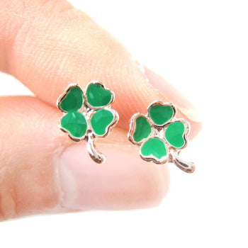 Four Leaf Clover Shaped Lucky Floral Stud Earrings in Green | DOTOLY | DOTOLY