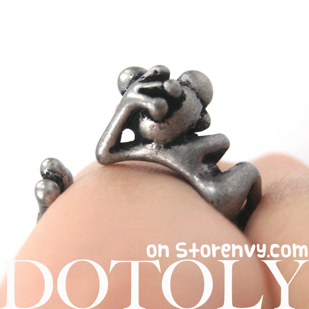 Funny Frog Animal Wrap Around Hug Ring in Silver - Size 4 to 9 Available | DOTOLY