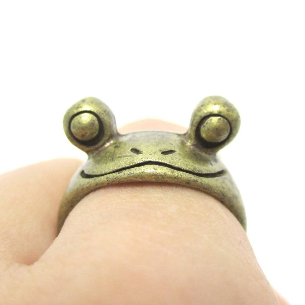 Googly Eyed Frog Toad Animal Wrap Ring in Brass | US Sizes 5 to 8 | DOTOLY