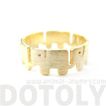 Linked Baby Elephant Parade Animal Ring in Gold | US Size 6 and 7 Only | DOTOLY