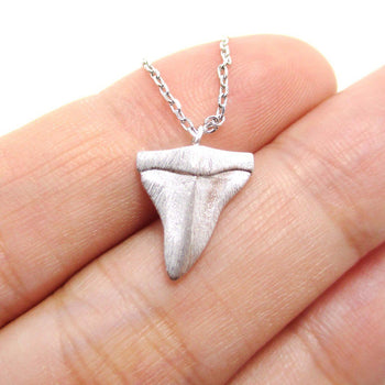 Mini Shark Tooth Boho Pendant Necklace in Silver | Animal Jewelry