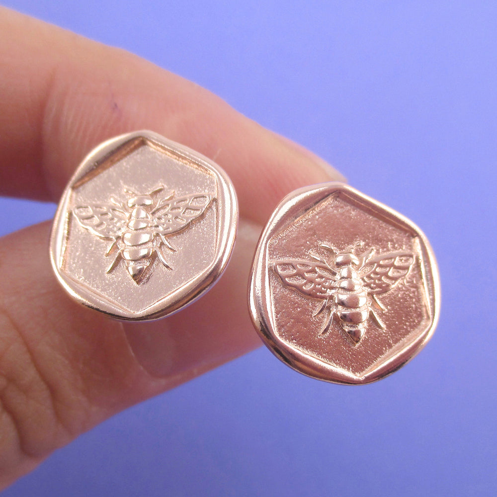 Round Bumble Queen Bee Wax Seal Shaped Stud Earrings | Animal Jewelry