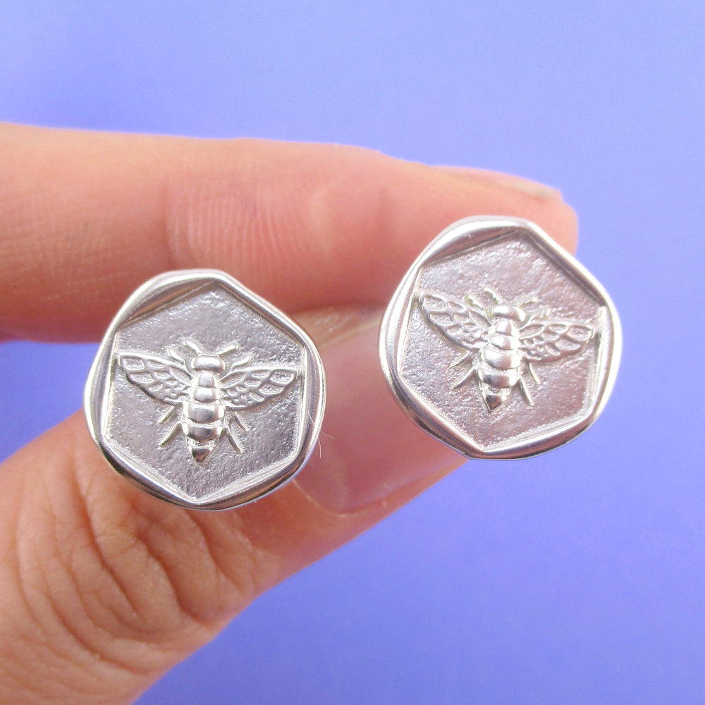 Round Bumble Queen Bee Wax Seal Shaped Stud Earrings | Animal Jewelry
