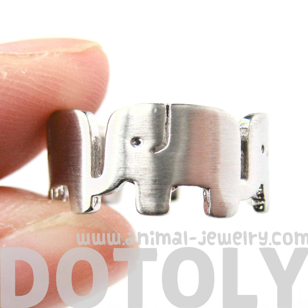 Simple Elephant Family Parade Animal Ring in Silver - US Size 6 to 8 Available | DOTOLY