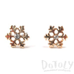 Small Snowflake Shaped Stud Earrings in Gold with Rhinestones | DOTOLY | DOTOLY