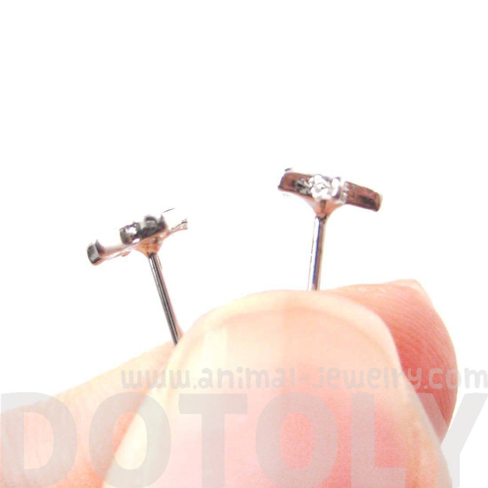 Tiny Classic Star Shaped Simple Stud Earrings in Silver | DOTOLY | DOTOLY