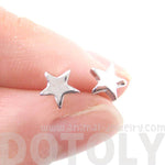 Tiny Classic Star Shaped Simple Stud Earrings in Silver | DOTOLY | DOTOLY
