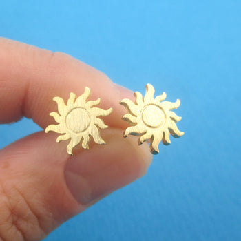 Classic Minimal Sun Ray Sun Shaped Round Stud Earrings in Silver or Gold
