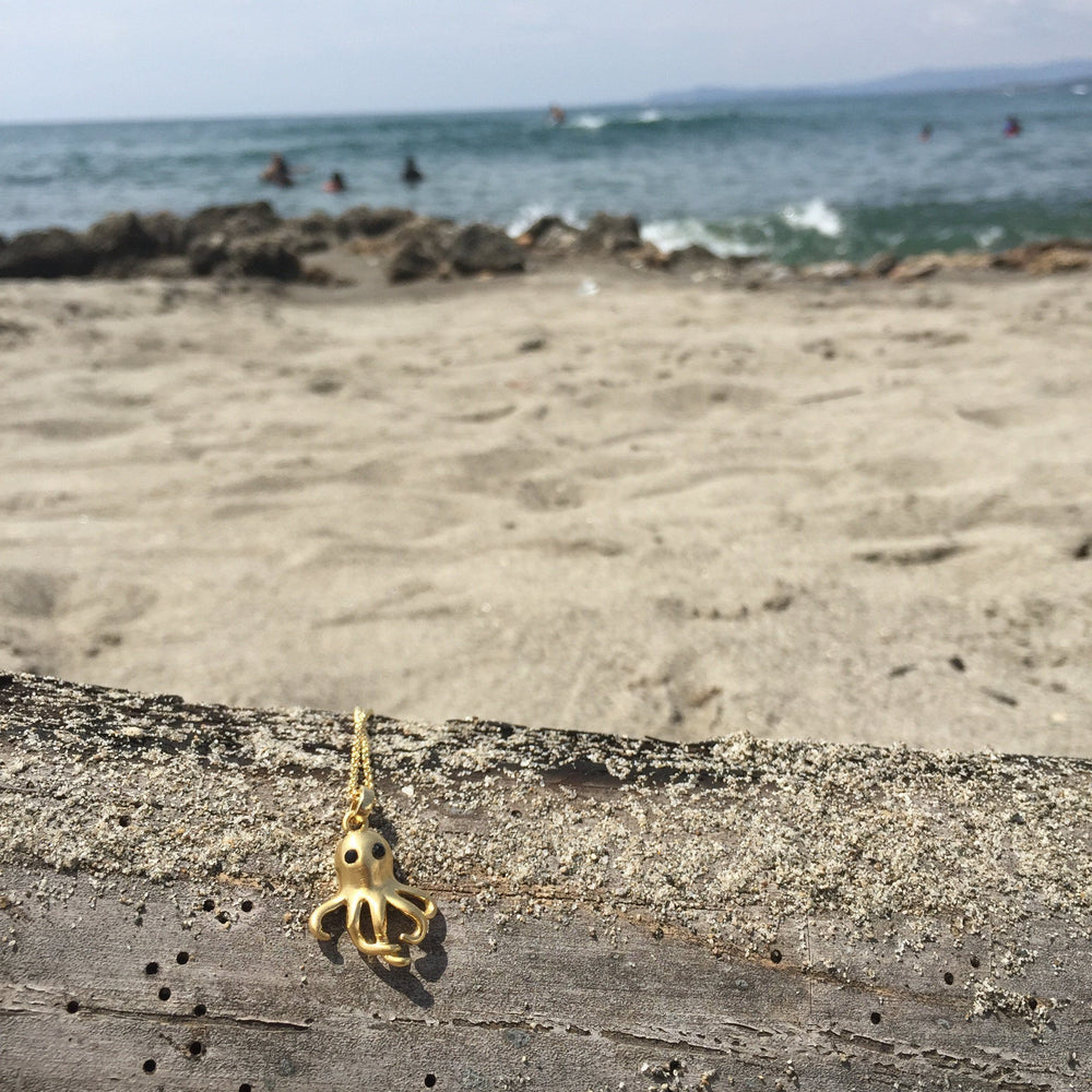 Gold Sleek Octopus Shaped Sea Creature Pendant Necklace