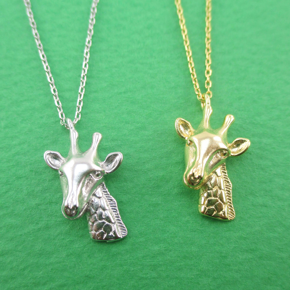 3D Detailed Miniature Giraffe Shaped Animal Jewelry Pendant Necklace