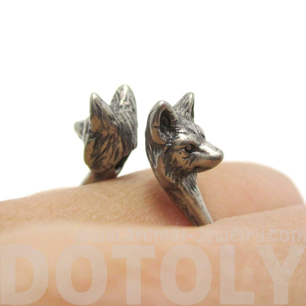 3D Double Wolf Face Shaped Ring in Silver | Animal Jewelry | DOTOLY