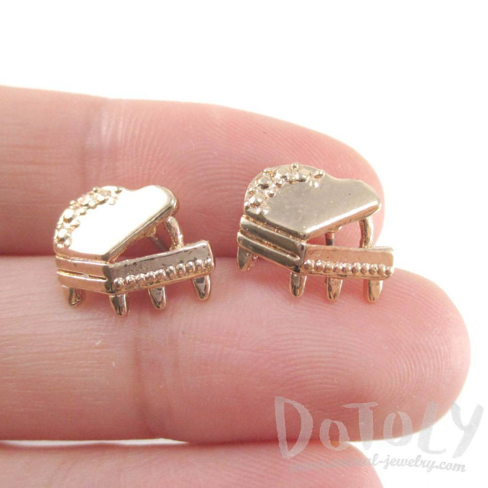 3D Grand Piano Shaped Music Themed Stud Earrings in Gold | DOTOLY | DOTOLY