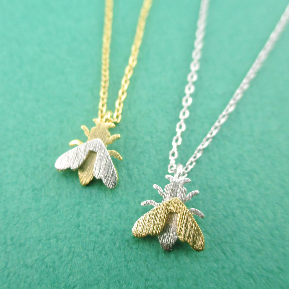3D Housefly Insect Bug Fly Shaped Pendant Necklace in Gold or Silver