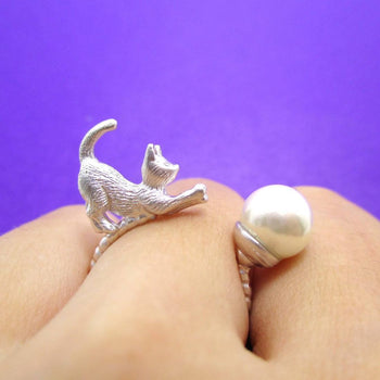 3D Kitty Cat Chasing a Pearl Ball Shaped Animal Ring in Silver | DOTOLY