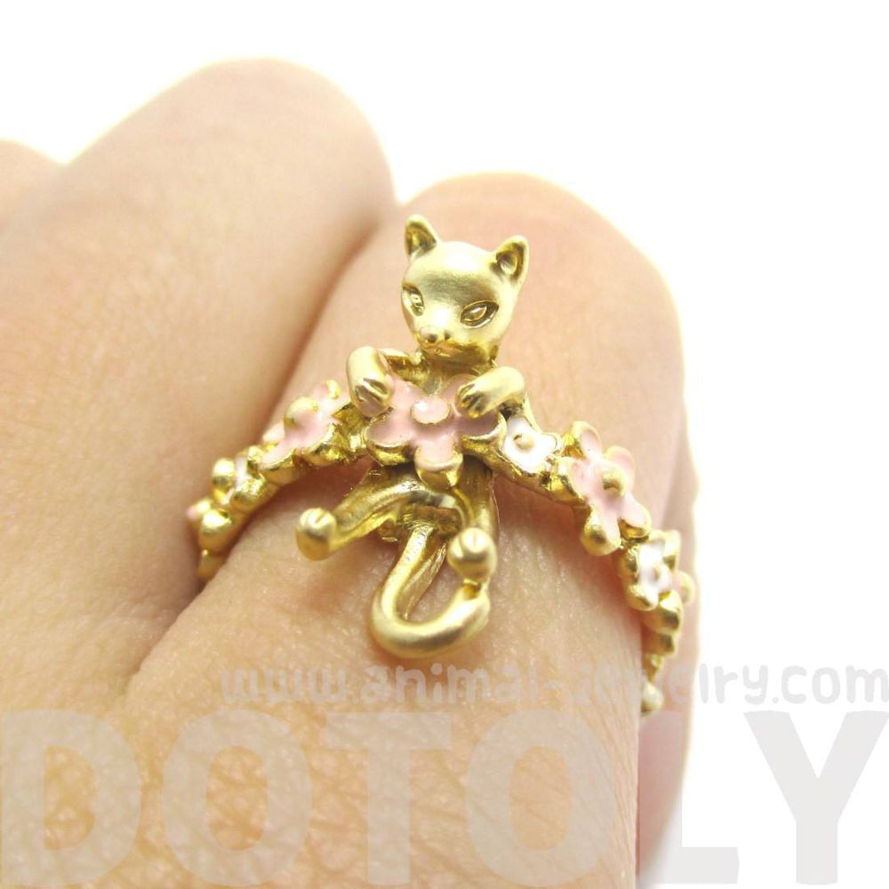 3D Kitty Cat Shaped Animal Ring on a Floral Band in Gold | DOTOLY