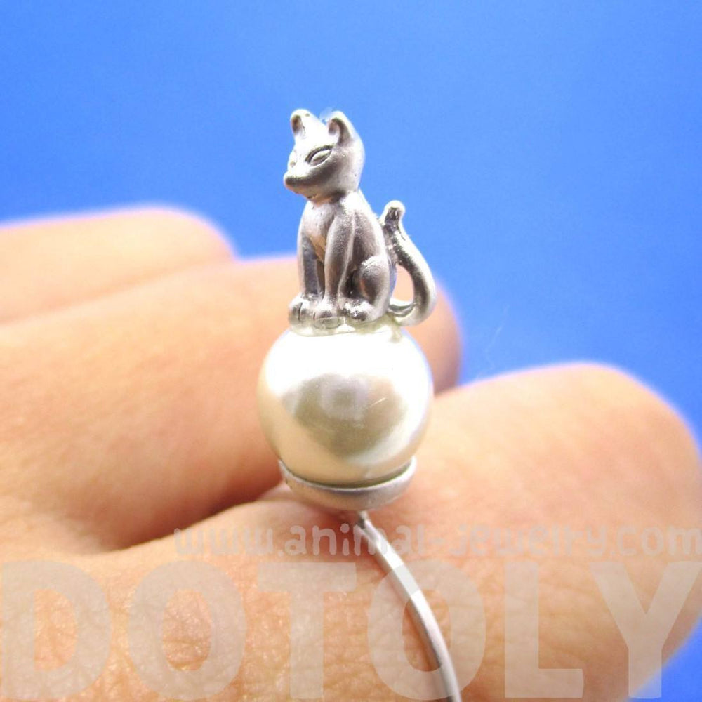 3D Kitty Cat Shaped Animal Ring on A Pearl Bead in Silver | DOTOLY