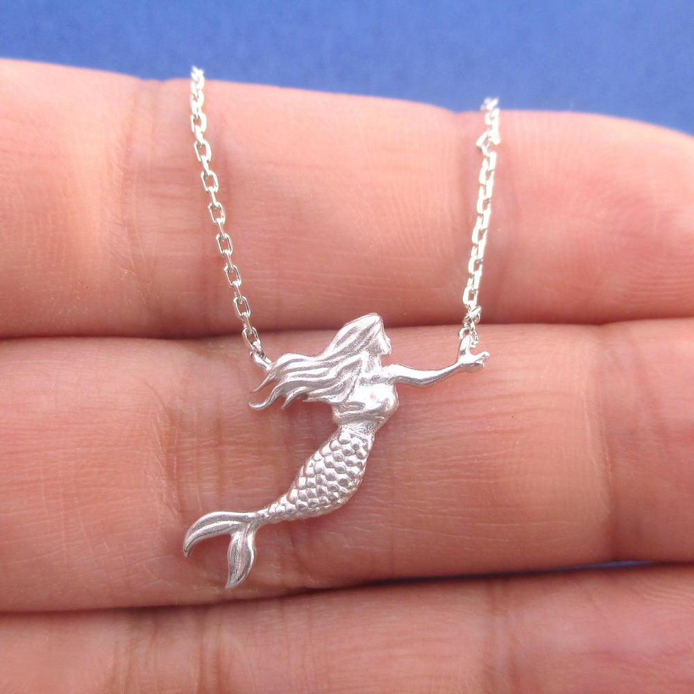 3D Mermaid with Flowing Hair Shaped Pendant Necklace