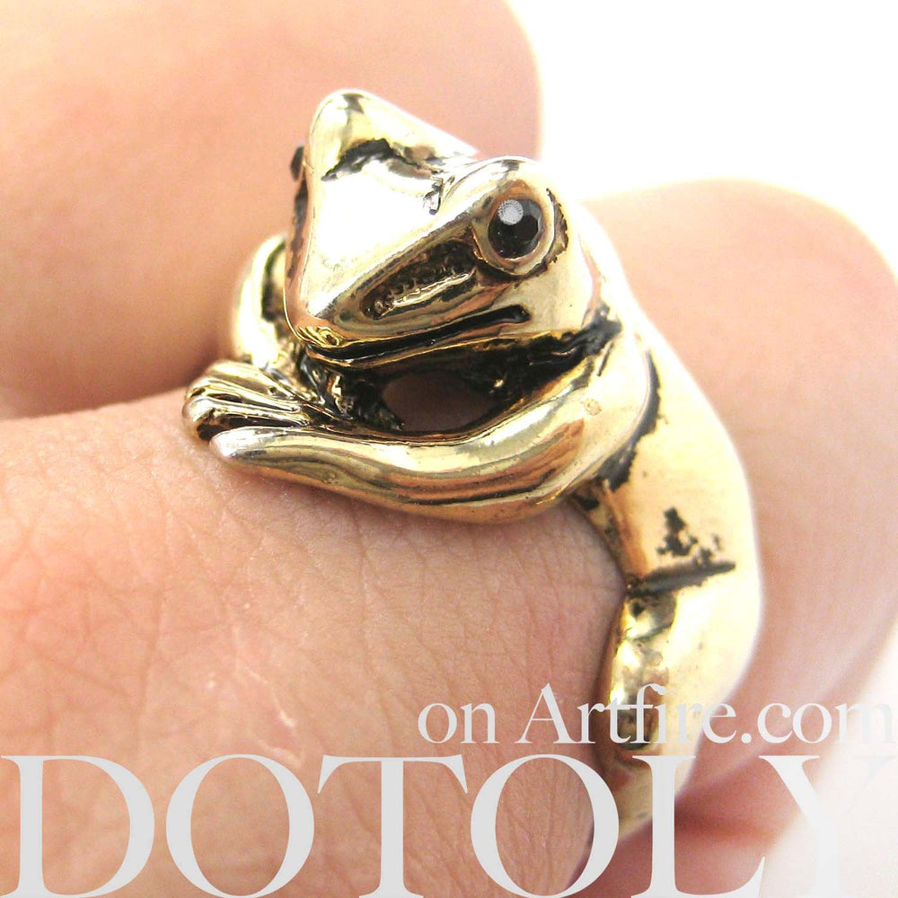 Frog Toad Animal Wrap Around Hug Ring in Shiny Gold - Size 4 to 9 Available | DOTOLY