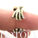 Frog Toad Animal Wrap Around Hug Ring in Shiny Gold - Size 4 to 9 Available | DOTOLY