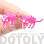 Petrified Scaredy Kitty Cat Animal Stud Earrings in Pink | DOTOLY | DOTOLY