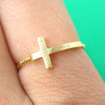 classic-cross-shaped-sideways-bar-shaped-ring-in-gold-size-6-only