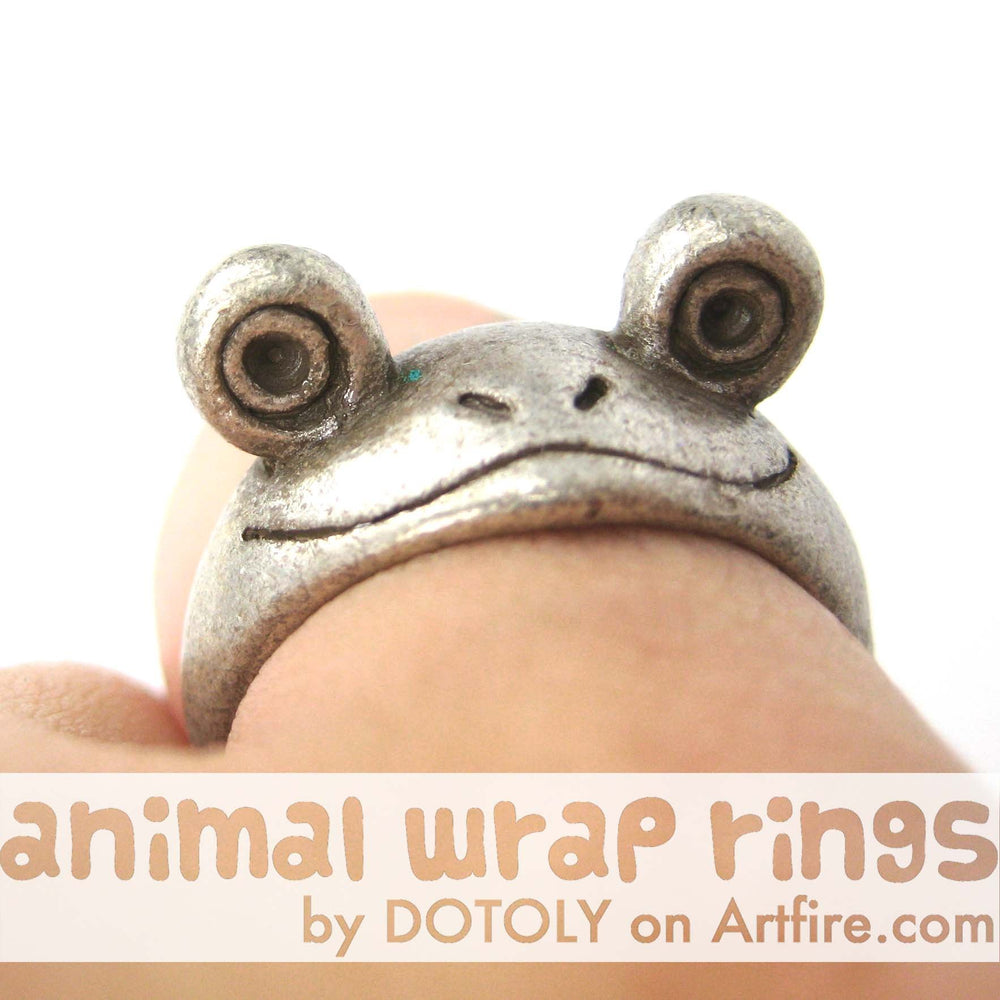 Froggy Googly Eyed Animal Wrap Ring in Silver - Sizes 5 and 6 Only | DOTOLY