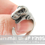 dinosaur-animal-wrap-around-hug-ring-silver