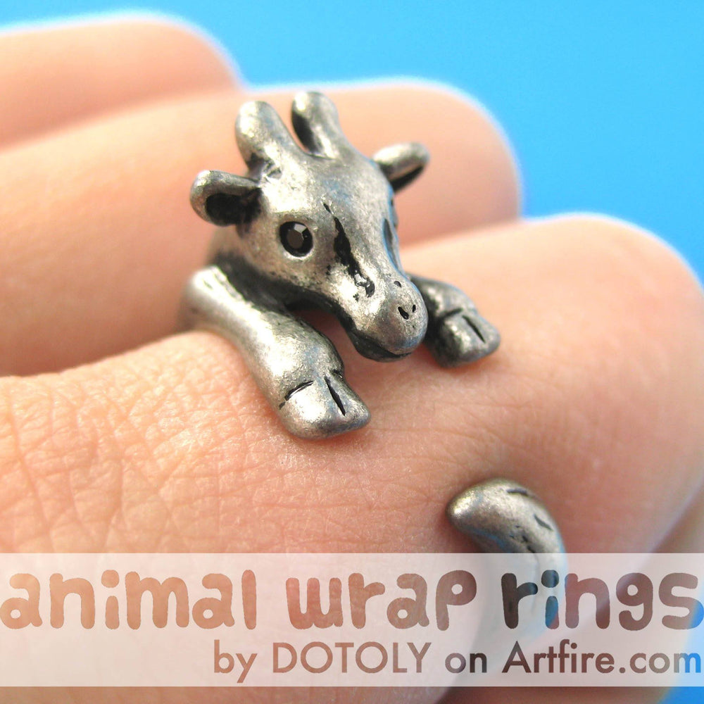 Baby Giraffe Animal Wrap Around Ring in Silver - Sizes 4 to 9 Available | DOTOLY