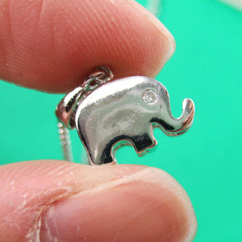 Simple Elephant Shaped Animal Charm Pendant Necklace in Silver | DOTOLY