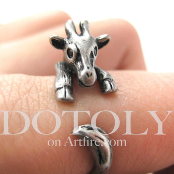 Baby Giraffe Animal Wrap Around Ring in Silver - Sizes 4 to 9 Available | DOTOLY