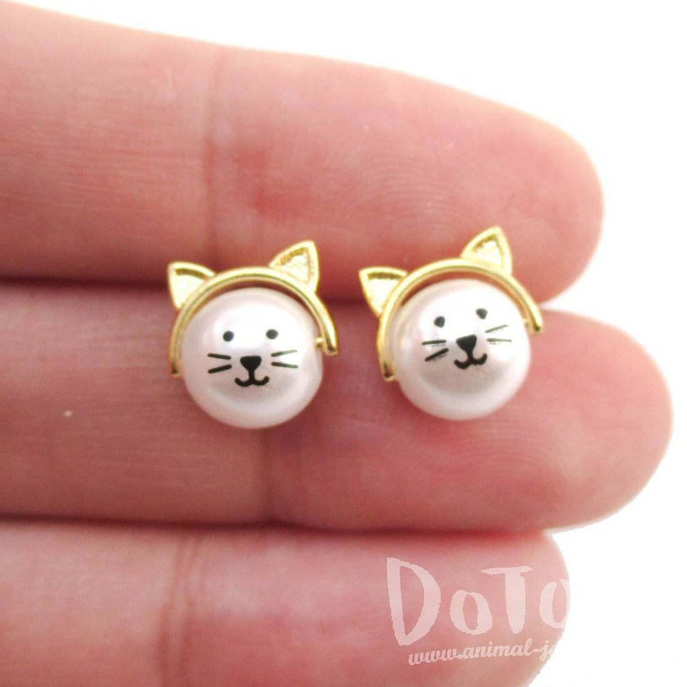 Adorable Kitty Cat Face Shaped Pearl Stud Earrings in Gold | DOTOLY | DOTOLY