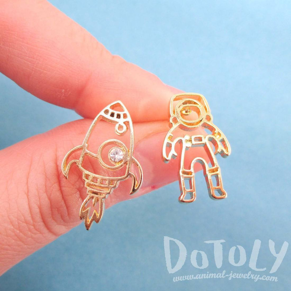 Astronaut and Rocket Outline Shaped Space Themed Stud Earrings in Gold | DOTOLY | DOTOLY