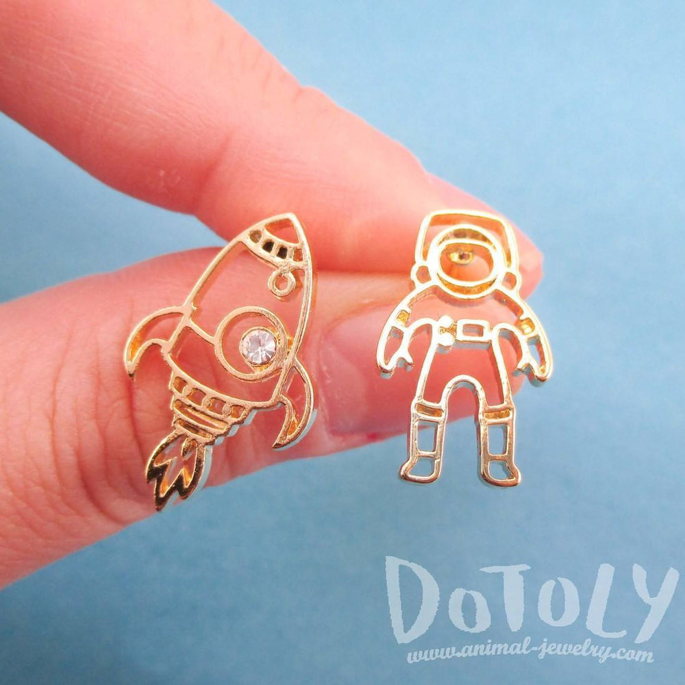 Astronaut and Rocket Outline Shaped Space Themed Stud Earrings in Gold | DOTOLY | DOTOLY