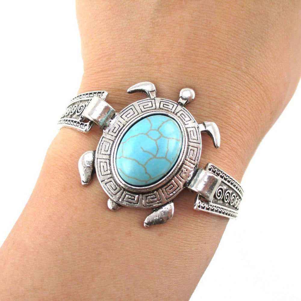 Boho Chic Sea Turtle Bracelet in Silver with Turquoise Beaded Detail