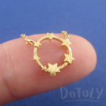 Celestial Stars Shaped Round Pendant Necklace in Gold