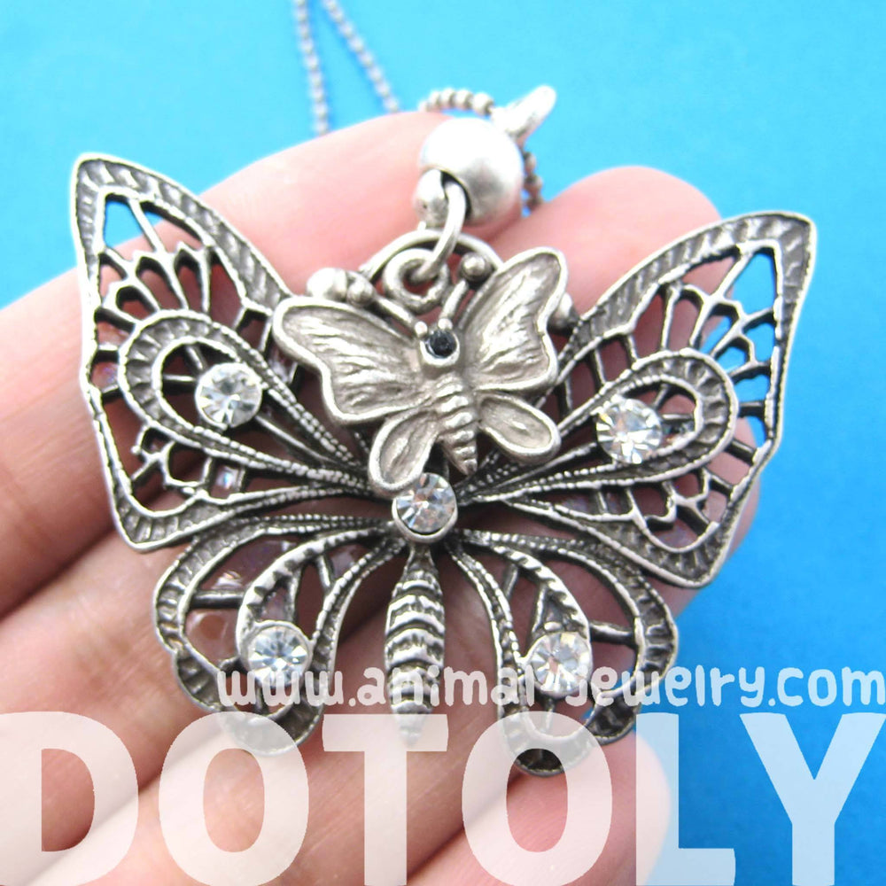 classic-butterfly-shaped-pendant-necklace-in-silver-with-rhinestones-dotoly