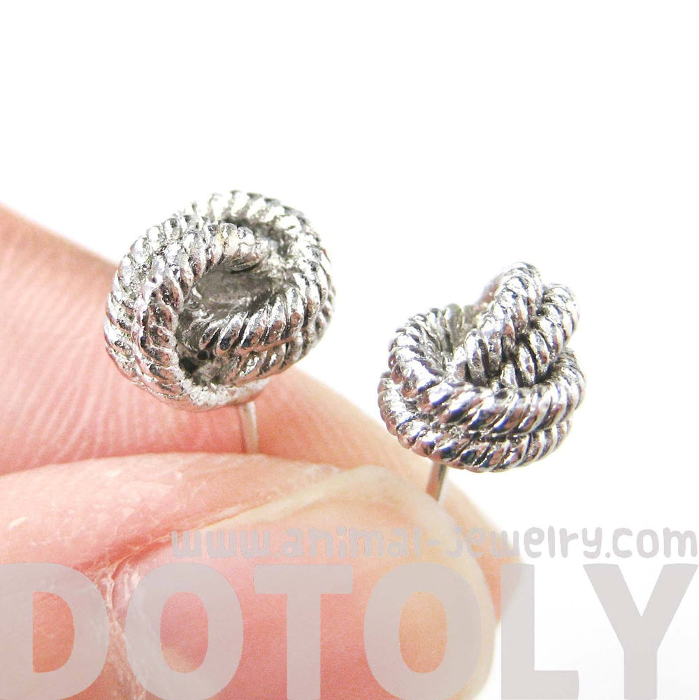 classic-nautical-themed-rope-knot-shaped-stud-earrings-in-silver