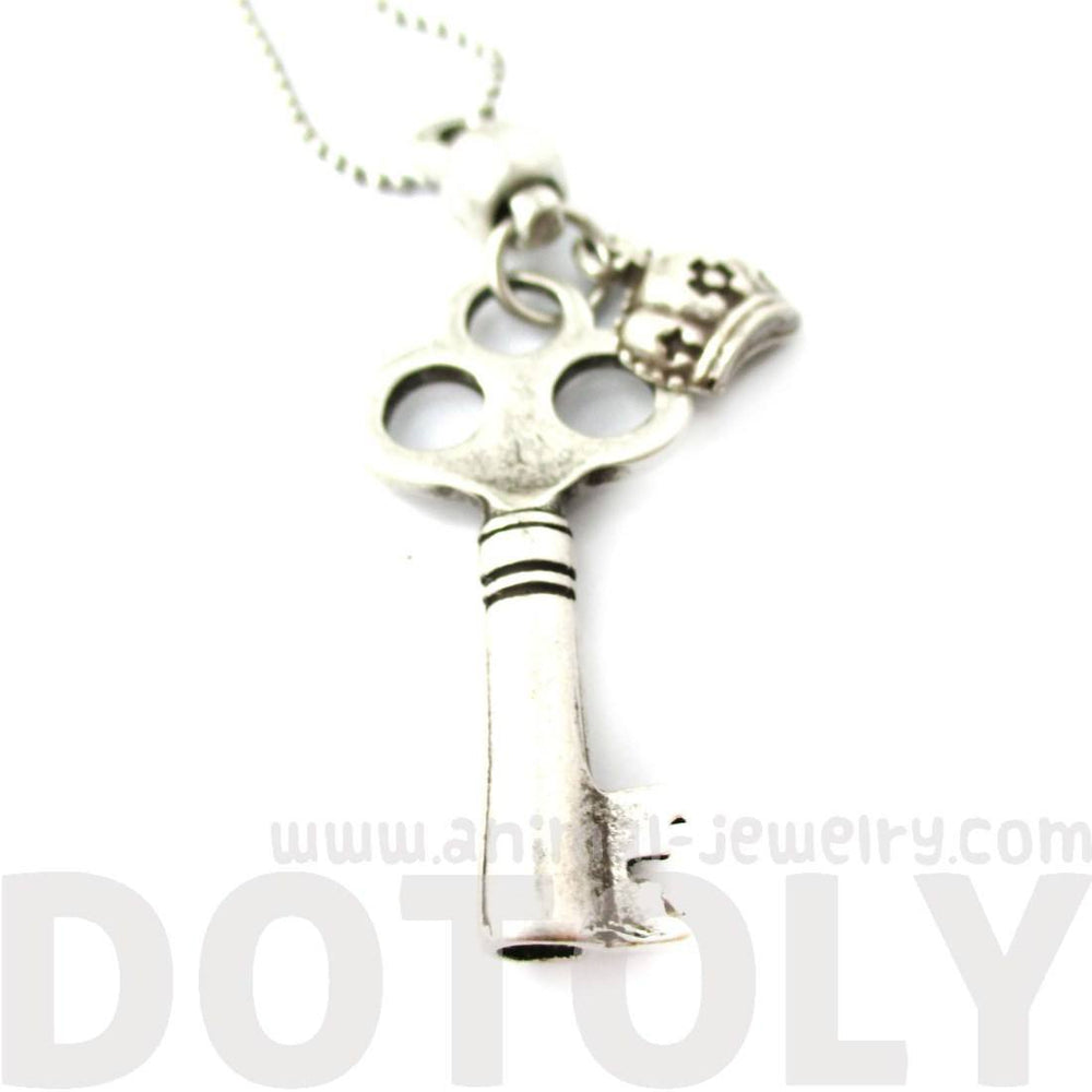 Classic Skeleton Clockwork Key Pendant Necklace in Silver | DOTOLY