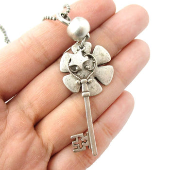 Classic Skeleton Key and Floral Pendant Star Charm Necklace in Silver